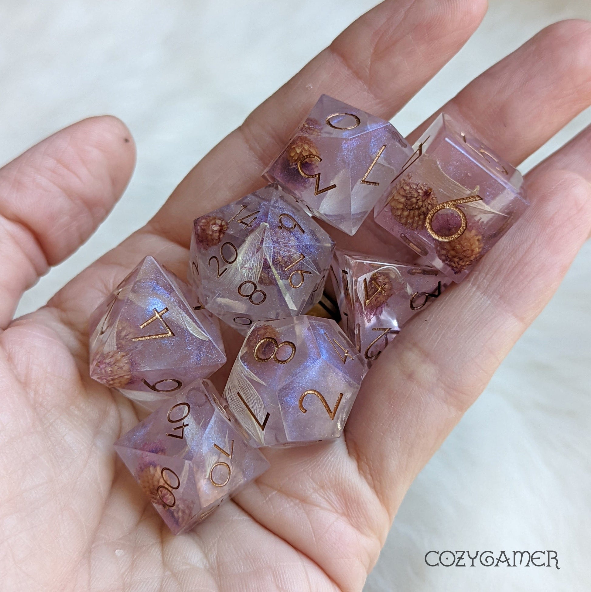 Thistle Handmade Sharp Edge Resin Dice Set. 7 Piece DND dice set with real dried flowers inside