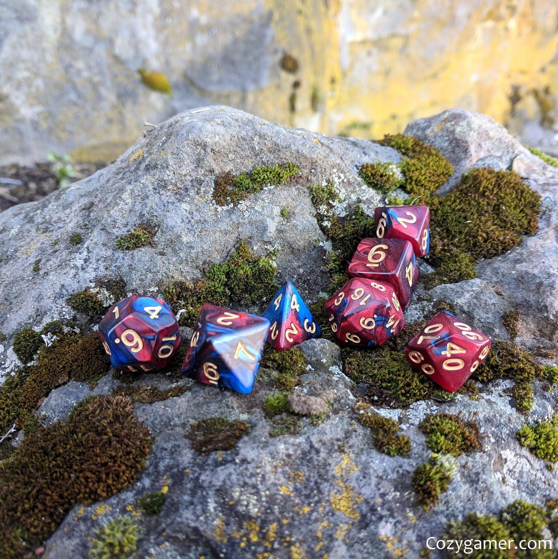 Treatise Dice Set – 7-Piece Marbled Pearly Deep Red Blue Acrylic DnD Dice Dice sets Fennek and Finch