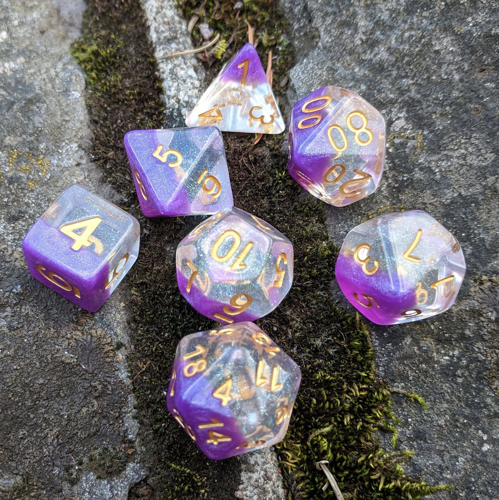 Violet Sunset DnD Dice Set, Shimmering Translucent Glitter Dice with a Purple Bottom Layer - CozyGamer