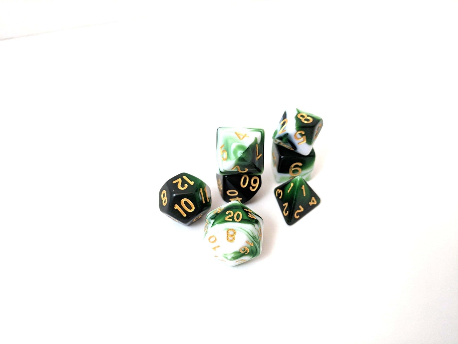 Volley Dice Set – 7-Piece Green White Marbled Polyhedral DnD Dice Dice sets Fennek and Finch
