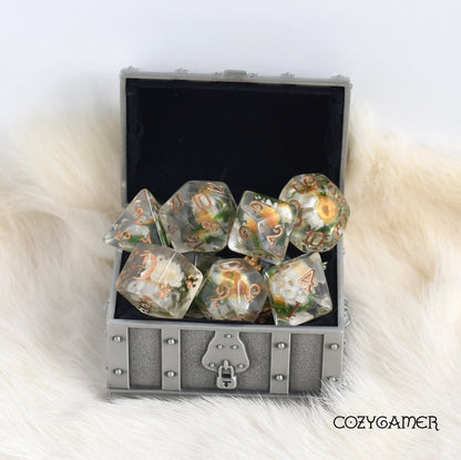 White Flower and Moss Dice Set. 8 Piece Dried Floral Dice Set Dice sets Fennek and Finch